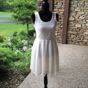 White lace dress